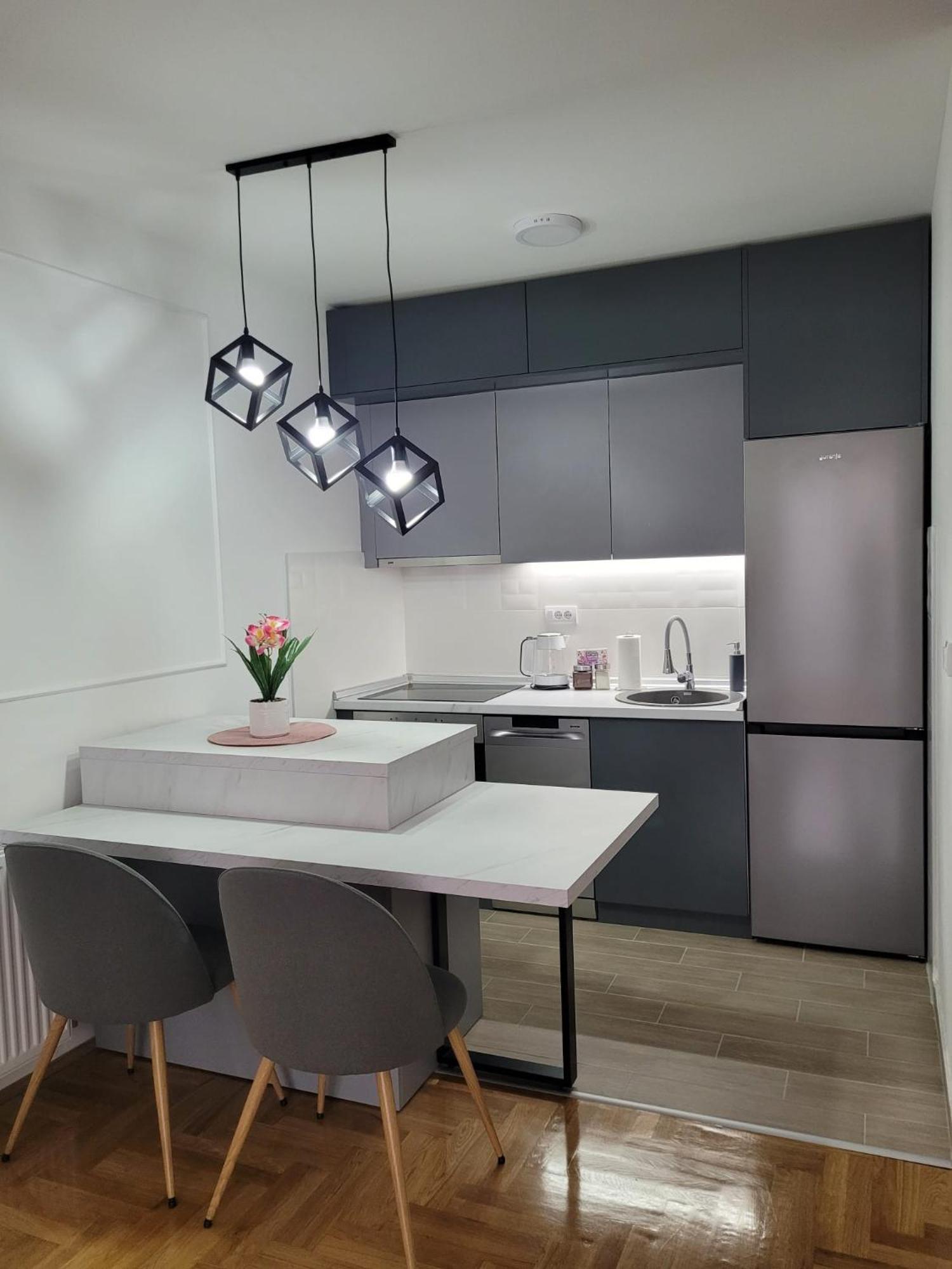 Apartment Ns Private Parking Novi Sad